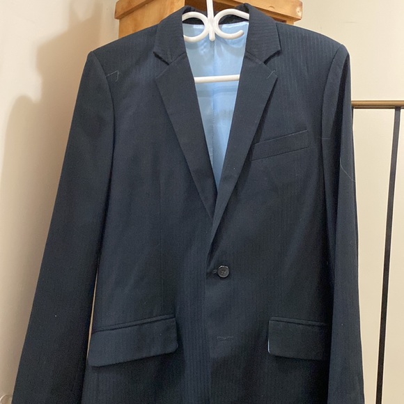 3-piece custom navy suit. - Picture 4 of 6
